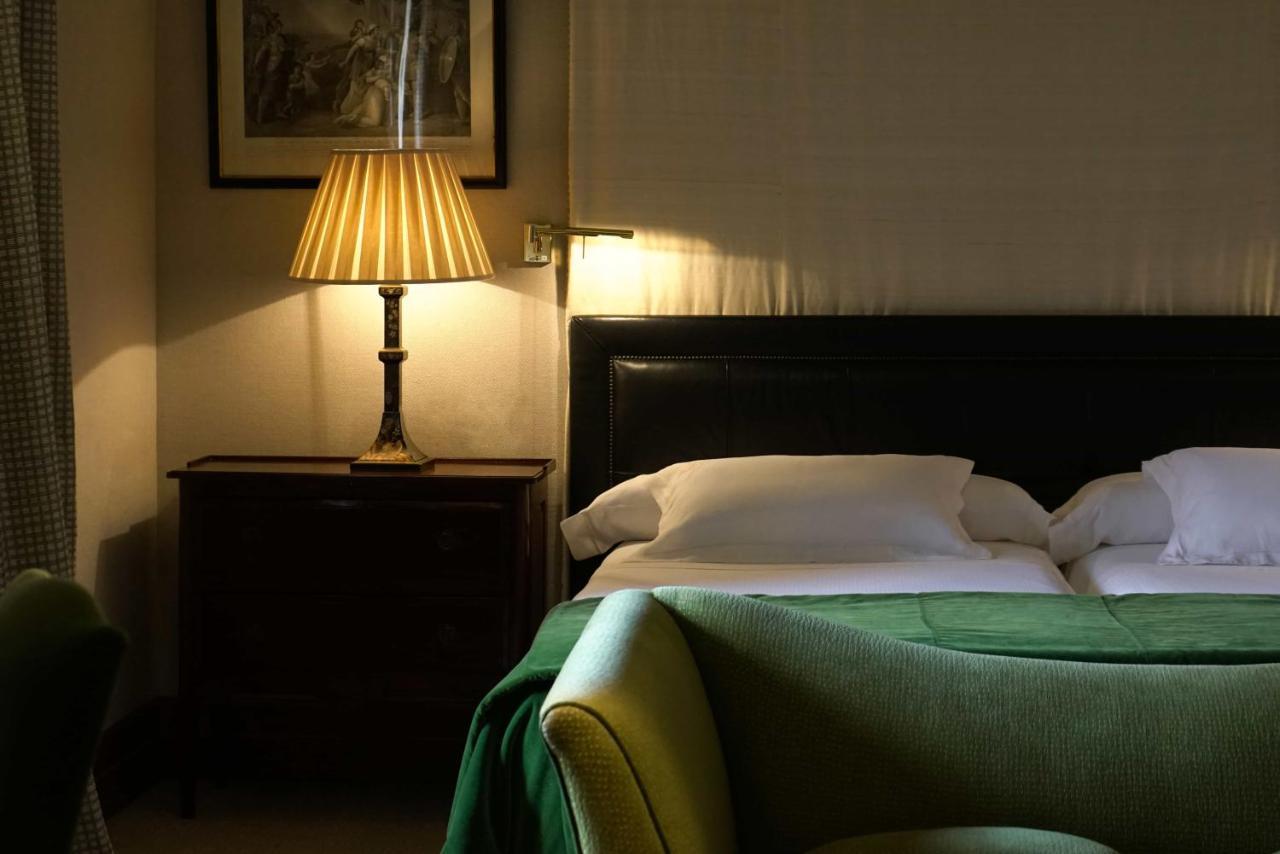 Landa 호텔 Burgo 외부 사진 A bedroom at the hotel