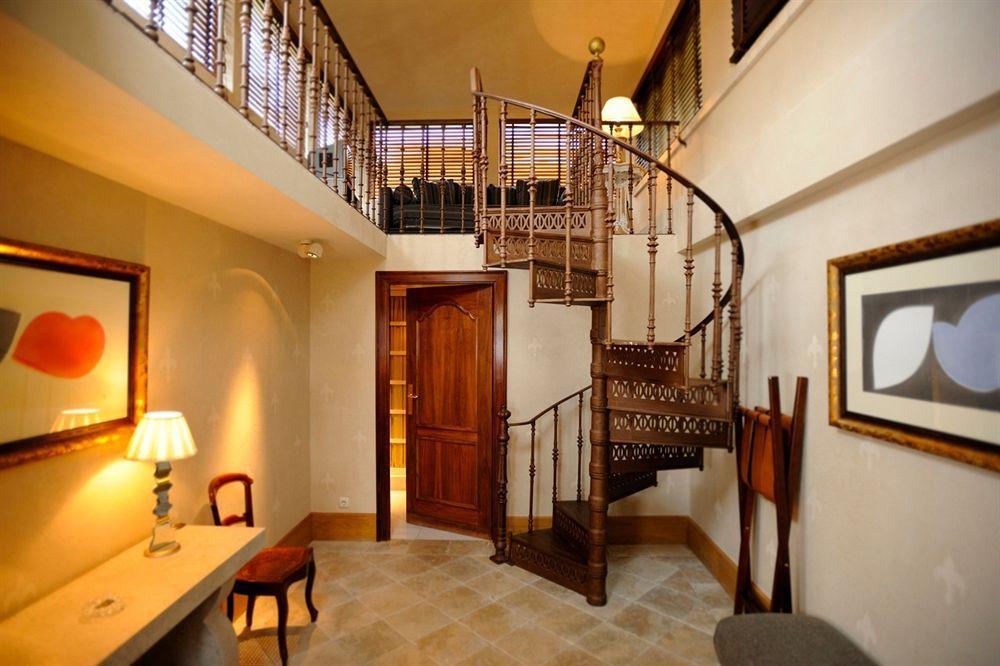 Landa 호텔 Burgo 외부 사진 The spiral staircase